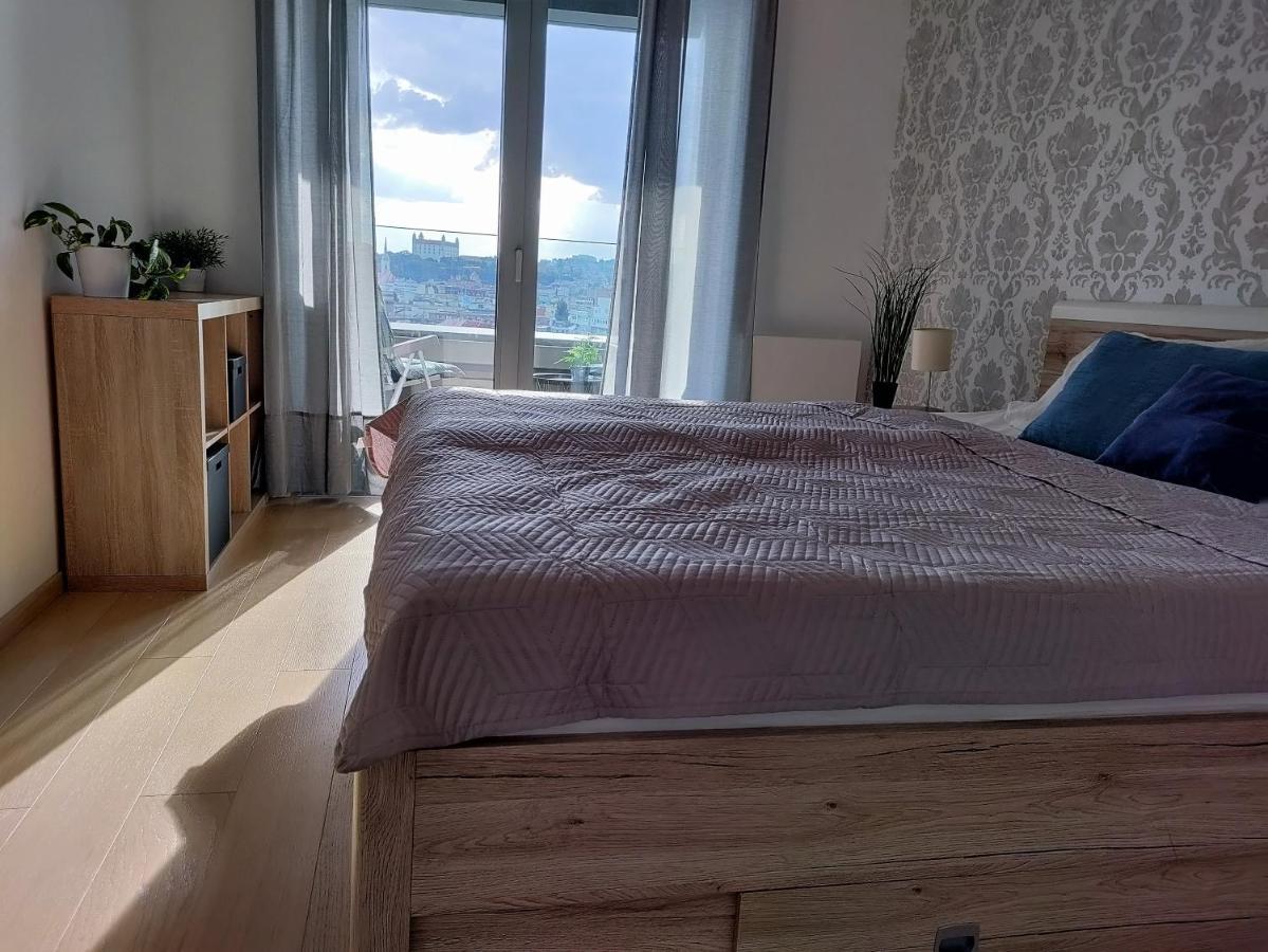 Cozy 2 Rooms Flat - Castle View Bratislava Exteriör bild